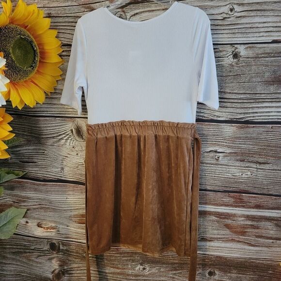 "Ultra Flirt" Woman's Short Sleeve Pullover dress XL White/ Camel NWT 🐫 - Picture 3 of 8